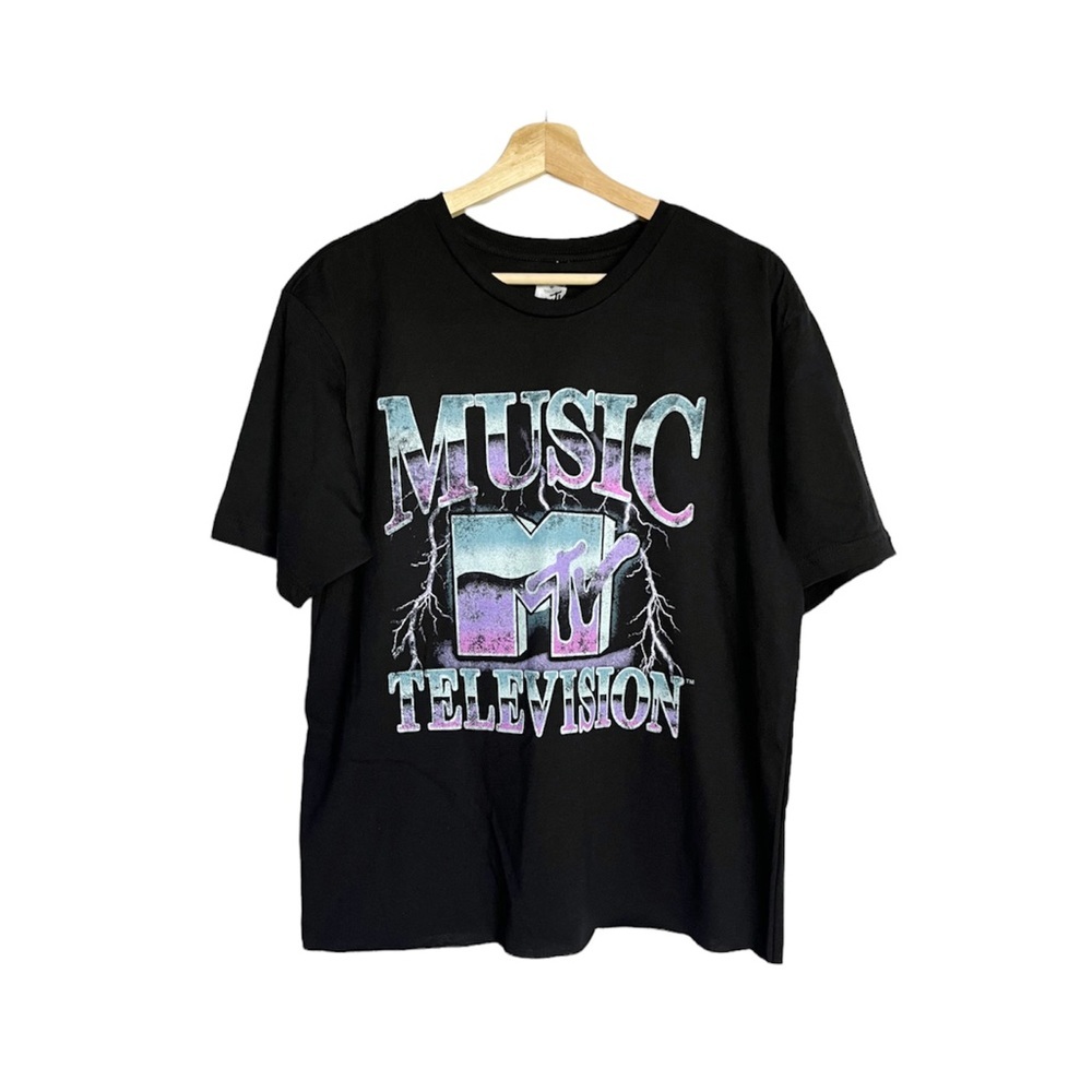 MTV NWOT Lightning Vintage Style‎ Graphic Tee